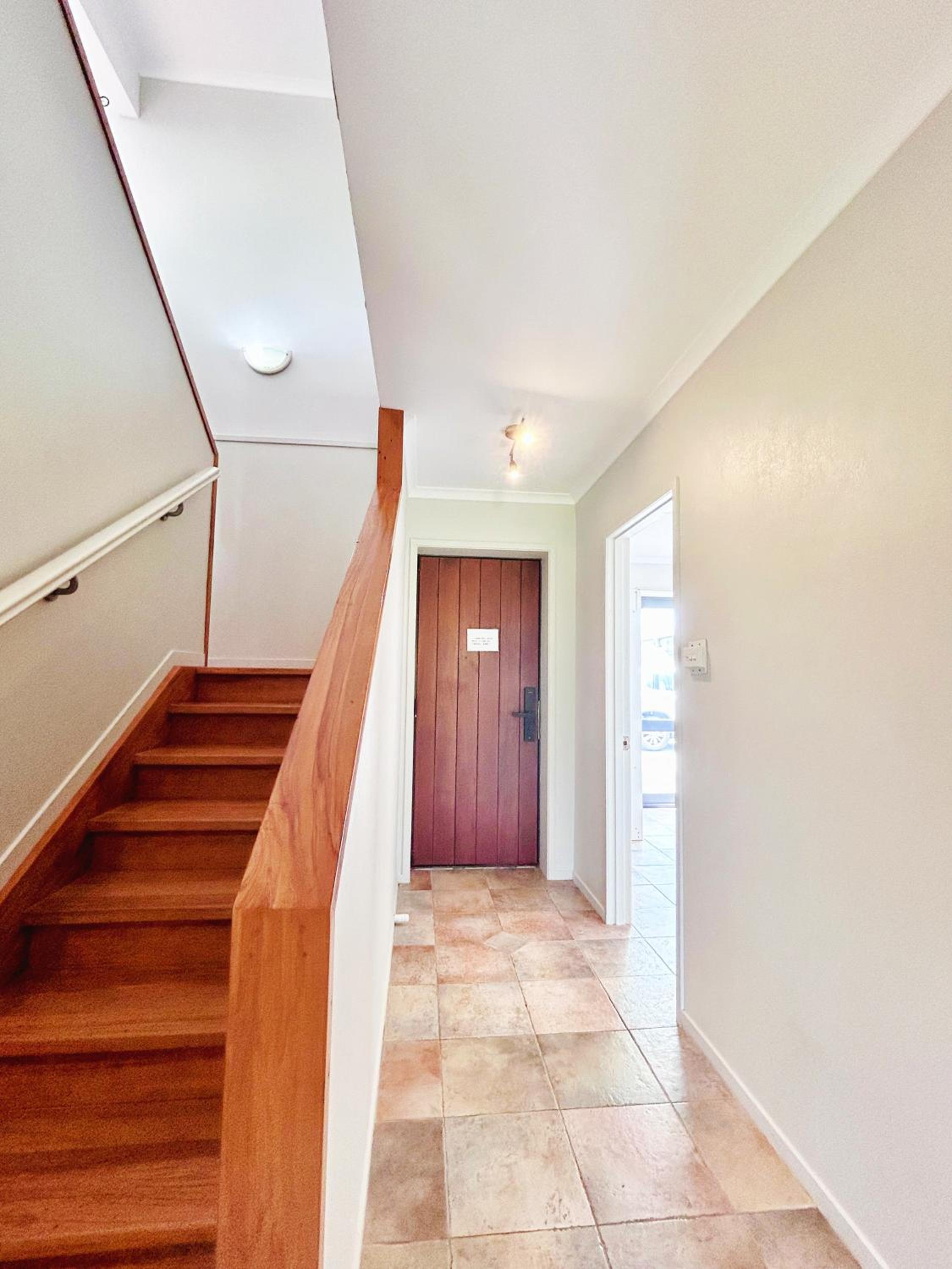 Rotorua 5 Bedrooms 3 bathroom family house view 3
