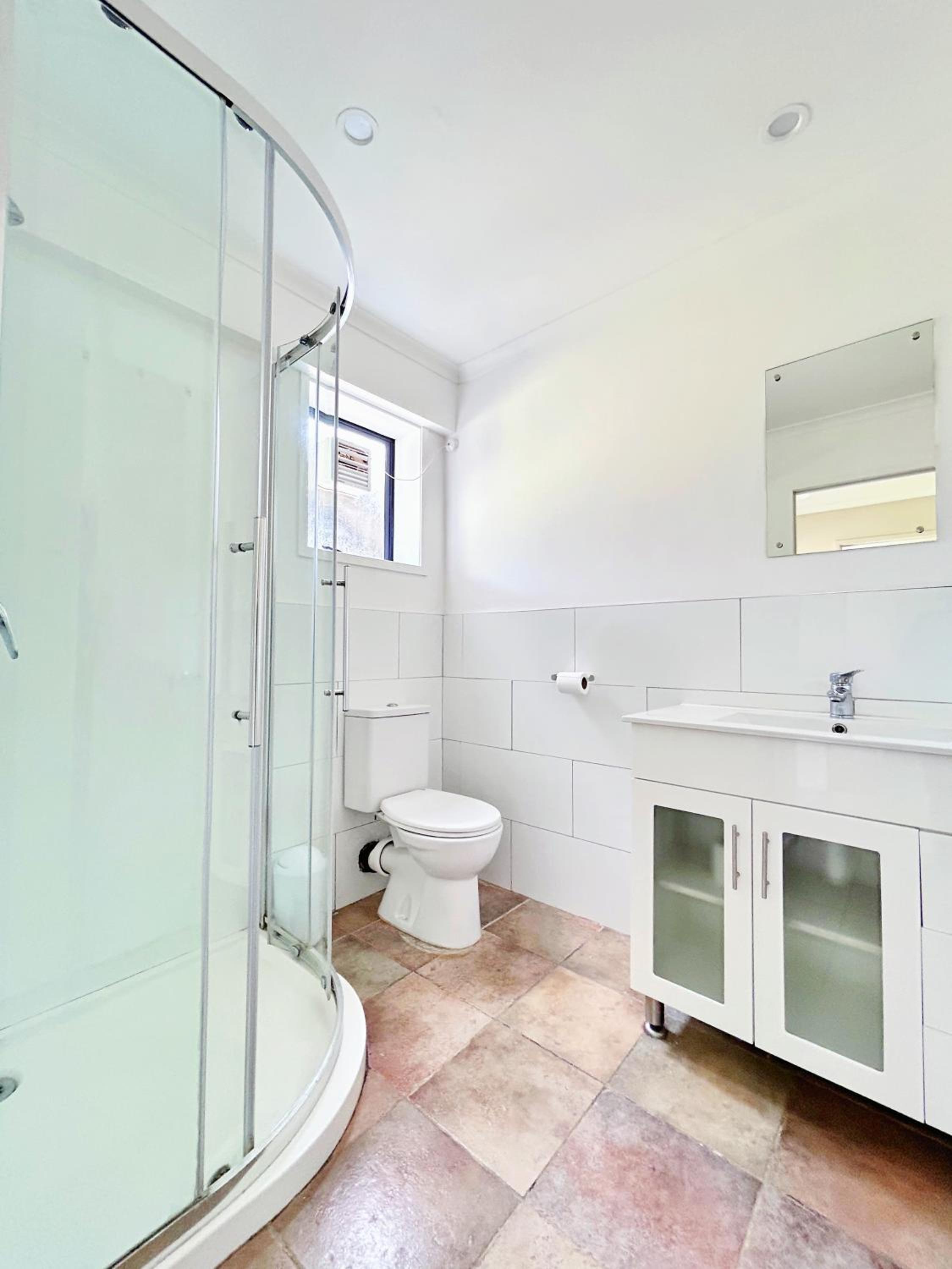 Rotorua 5 Bedrooms 3 bathroom family house view 4