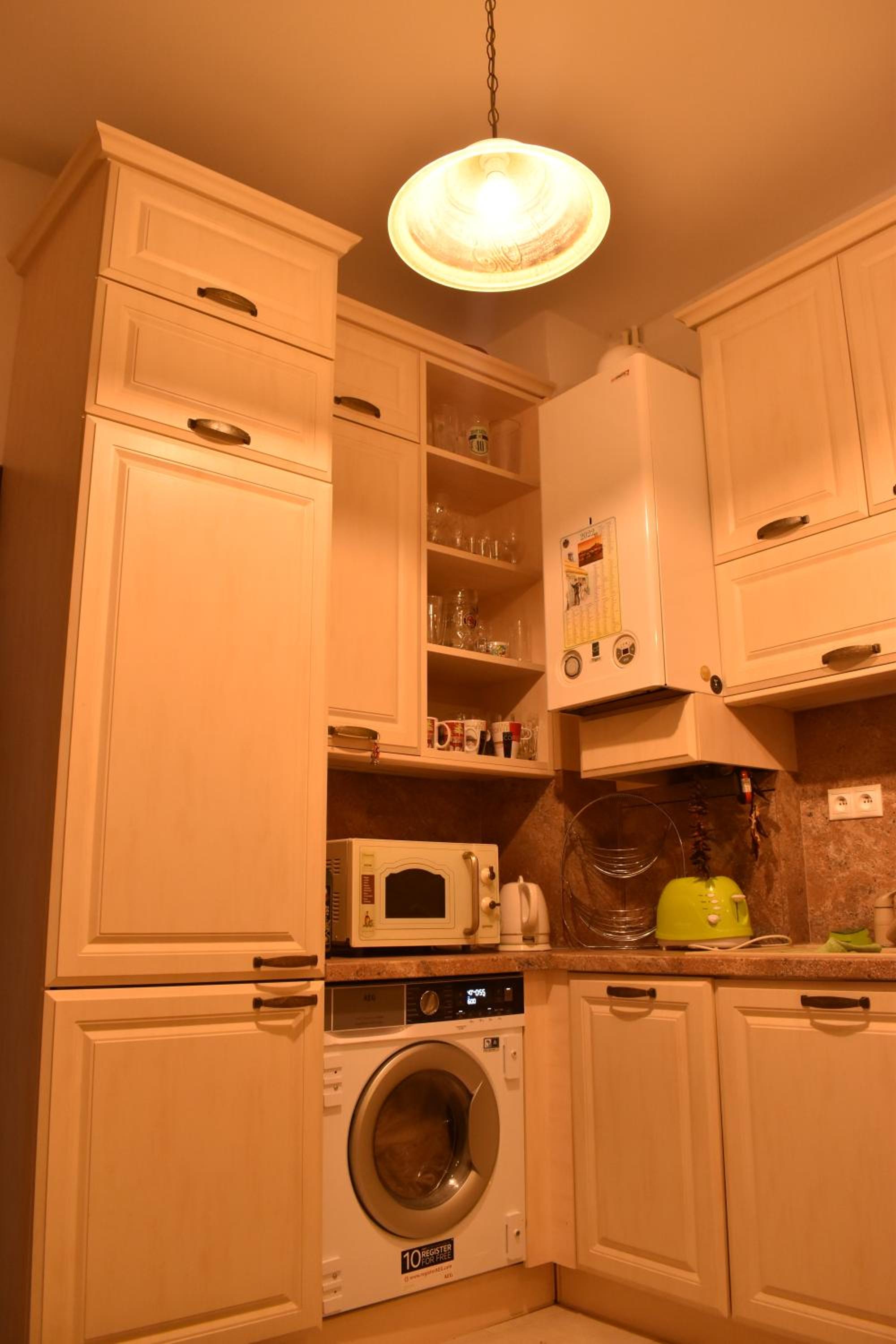 Photo 10