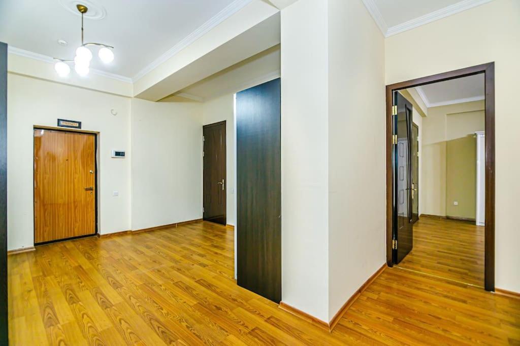 Baku Apartment K50