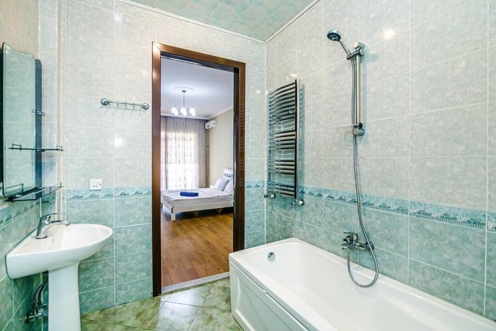 Baku Apartment K50