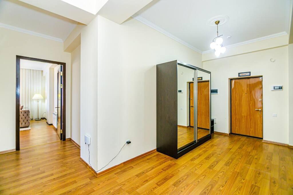Baku Apartment K50