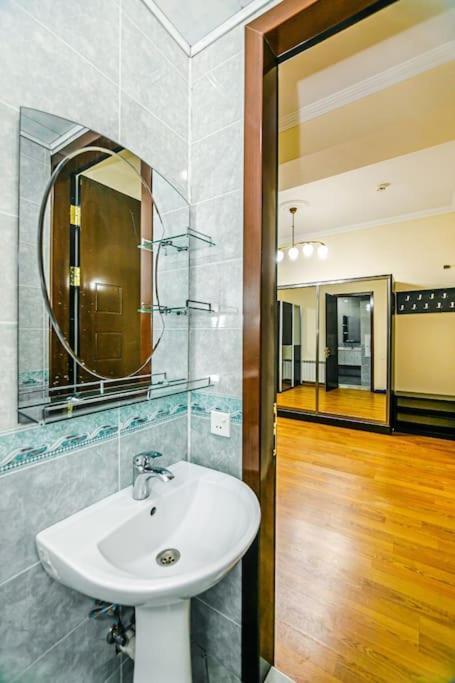 Baku Apartment K50