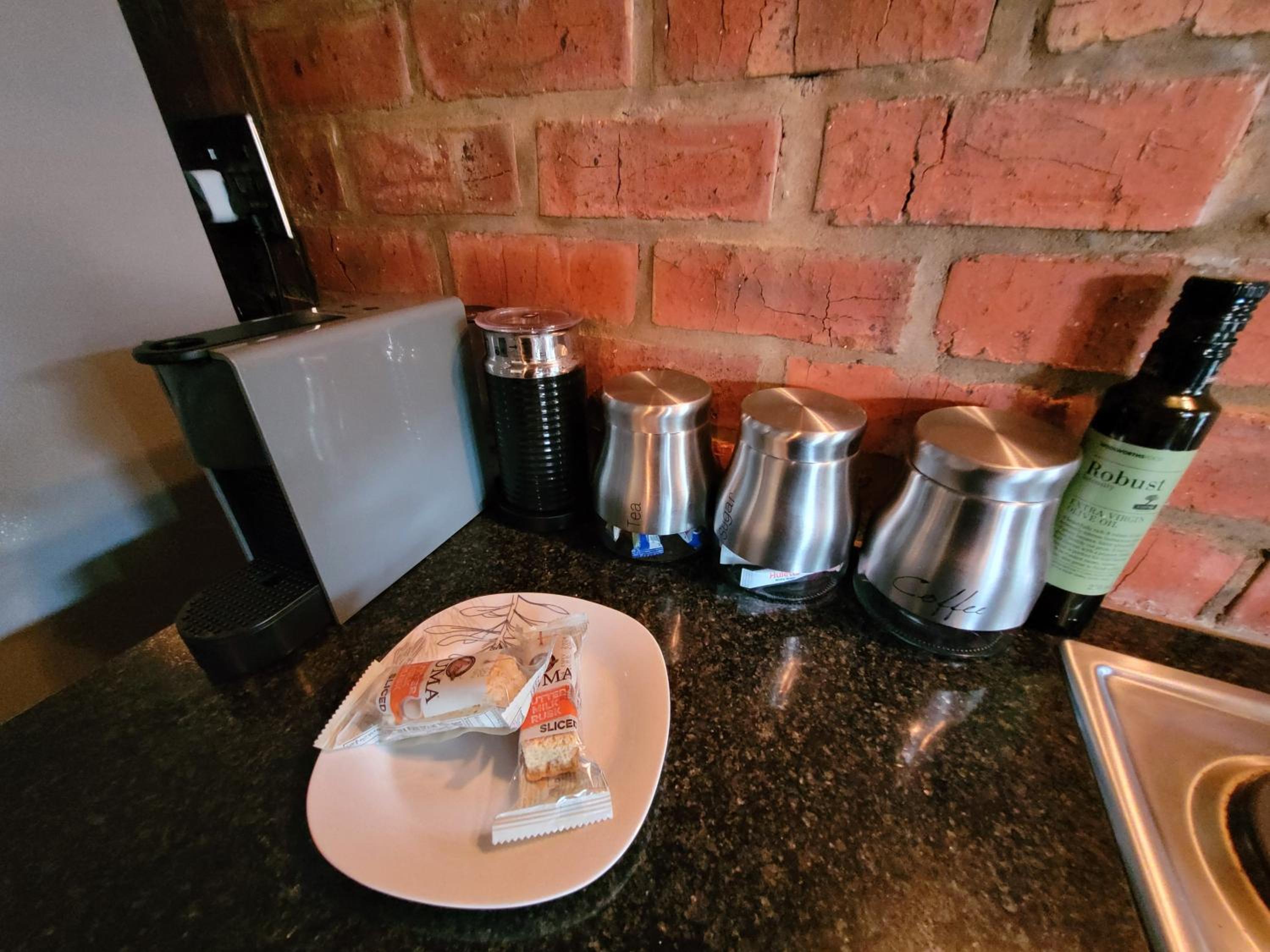 Private apartment, Central Knysna view 2