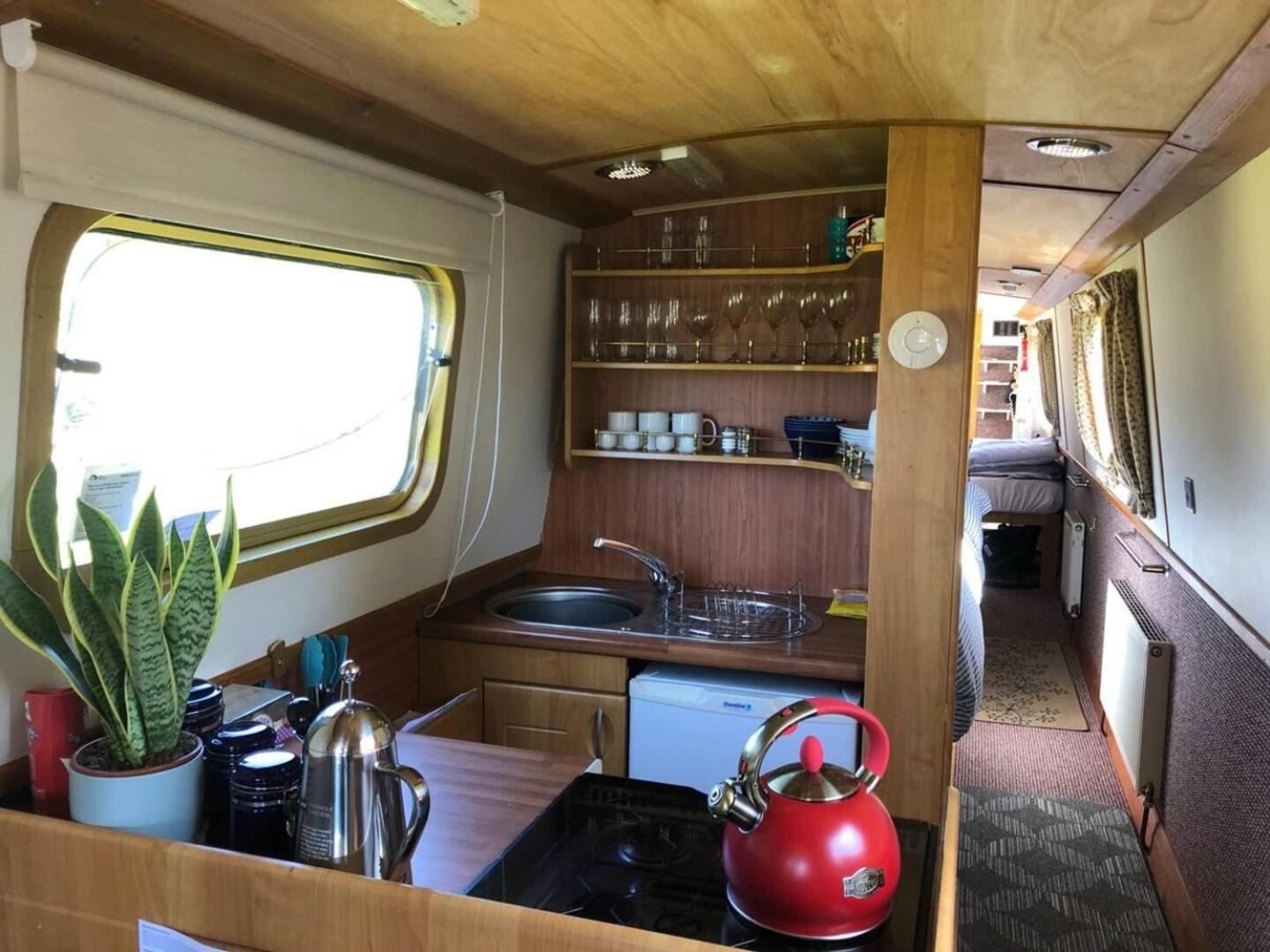 Cambridge Narrowboats - Beautiful Narrowboat Glyndwr
