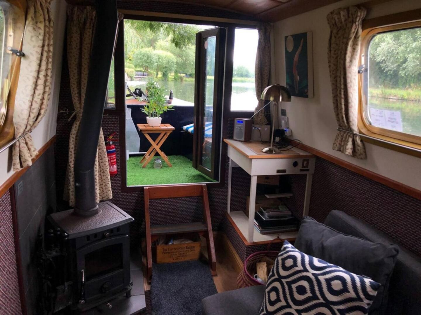 Cambridge Narrowboats - Beautiful Narrowboat Glyndwr