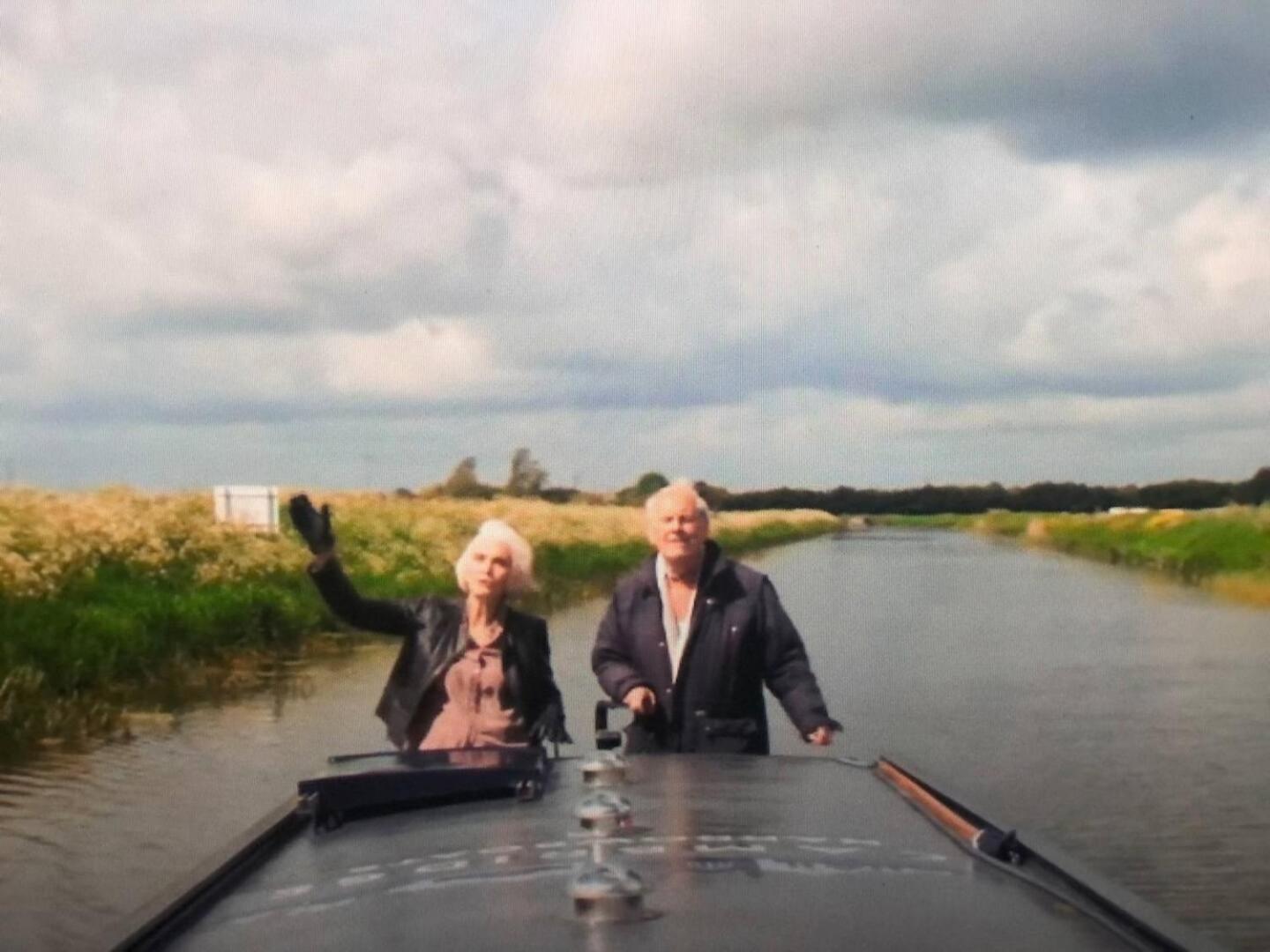 Cambridge Narrowboats - Beautiful New Moon Narrowboat