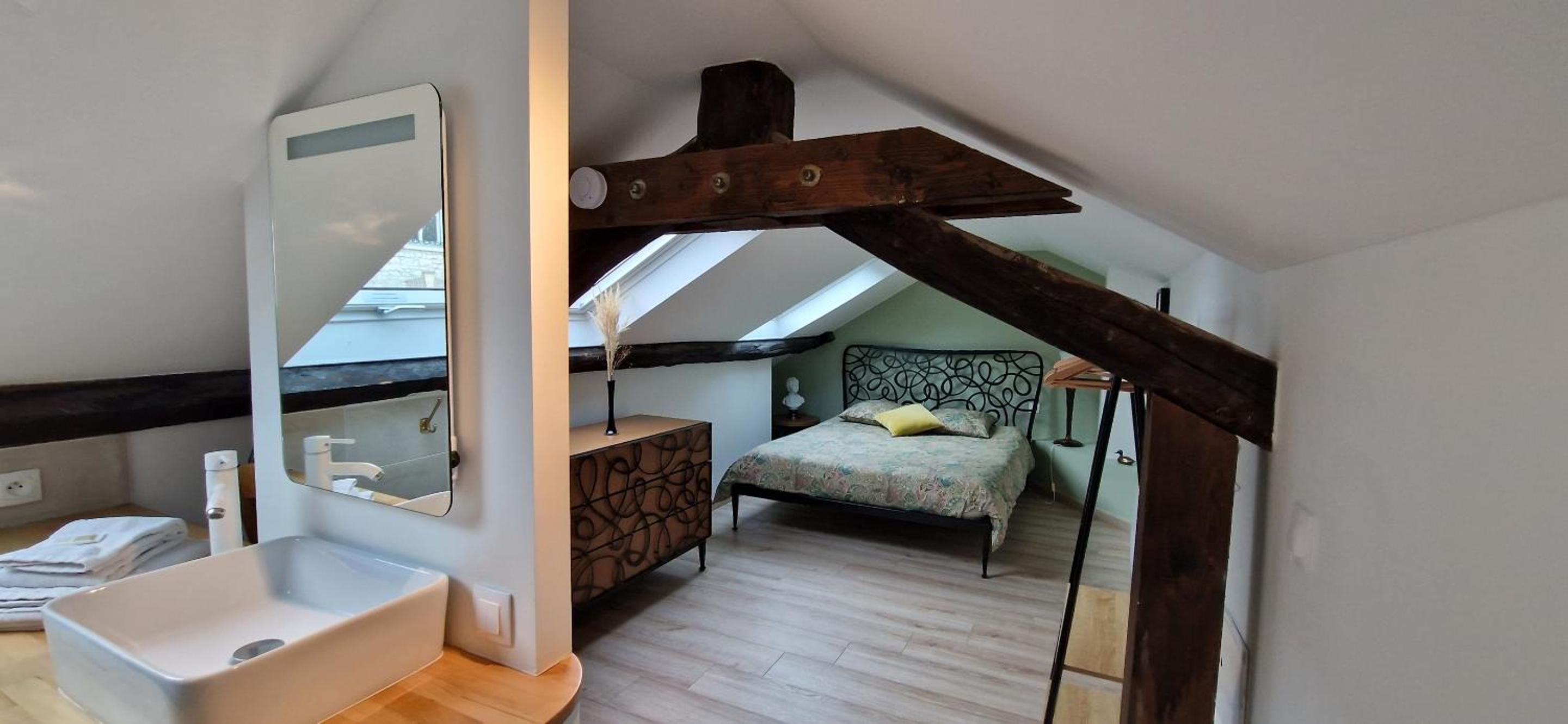 Bleautiful "Blanche" Charmant duplex tout confort view 5