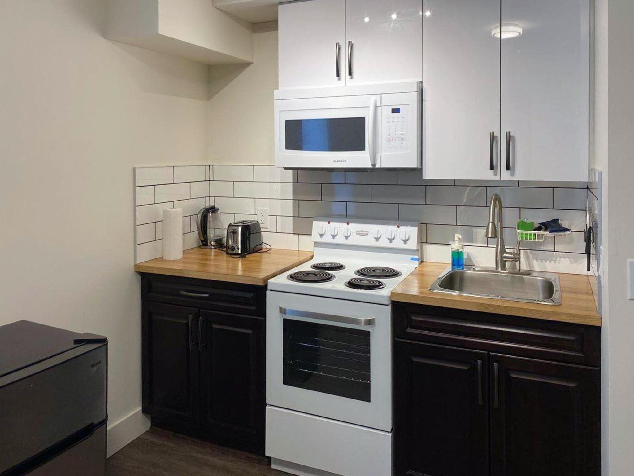Calming 1bedroom Units With Balcony And City View