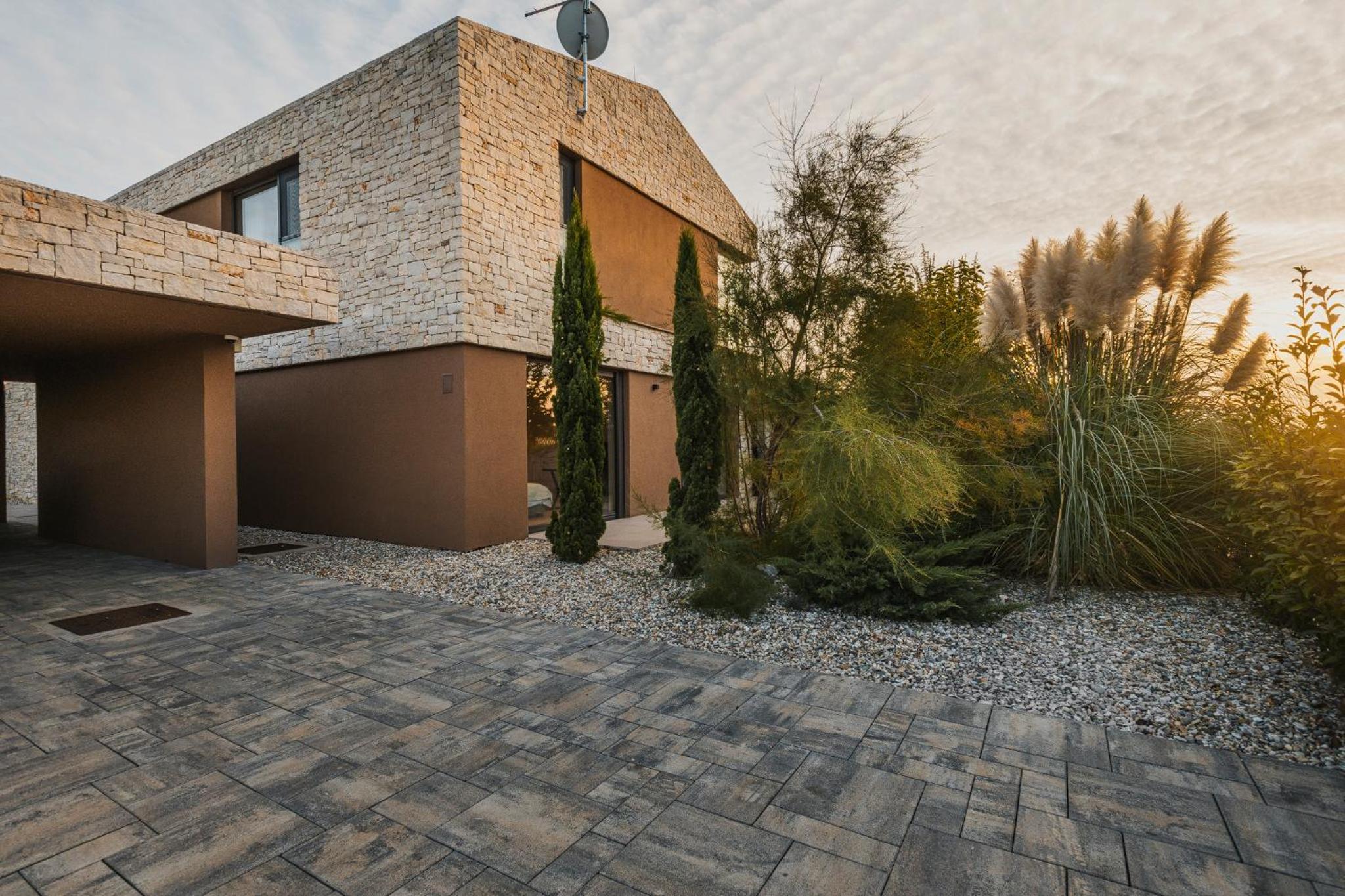 Photo 129