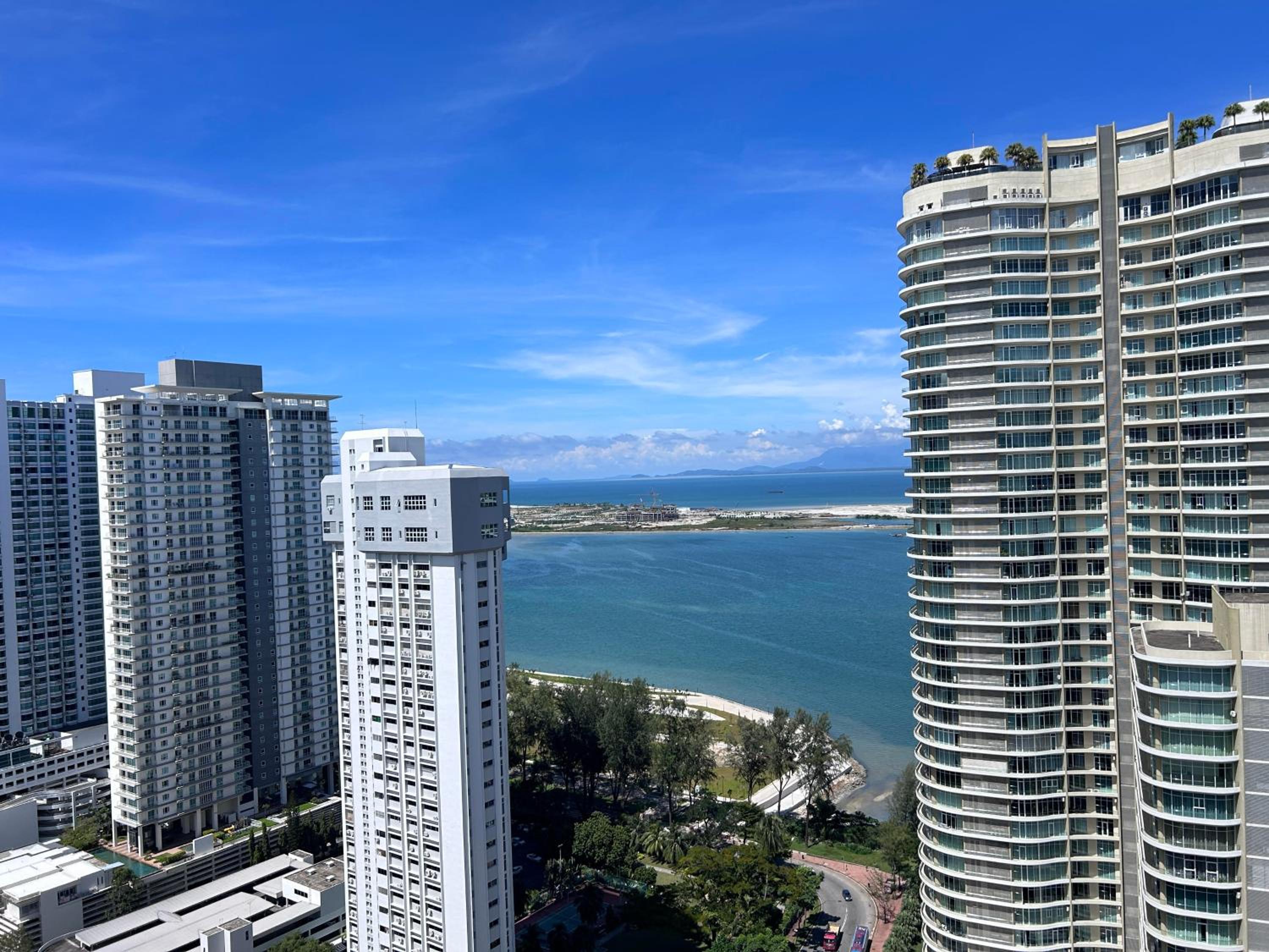 Seaview Mansion One 2R2B George Town Gleneagles Gurney Komtar by Cozy Cottage Haven photo 2