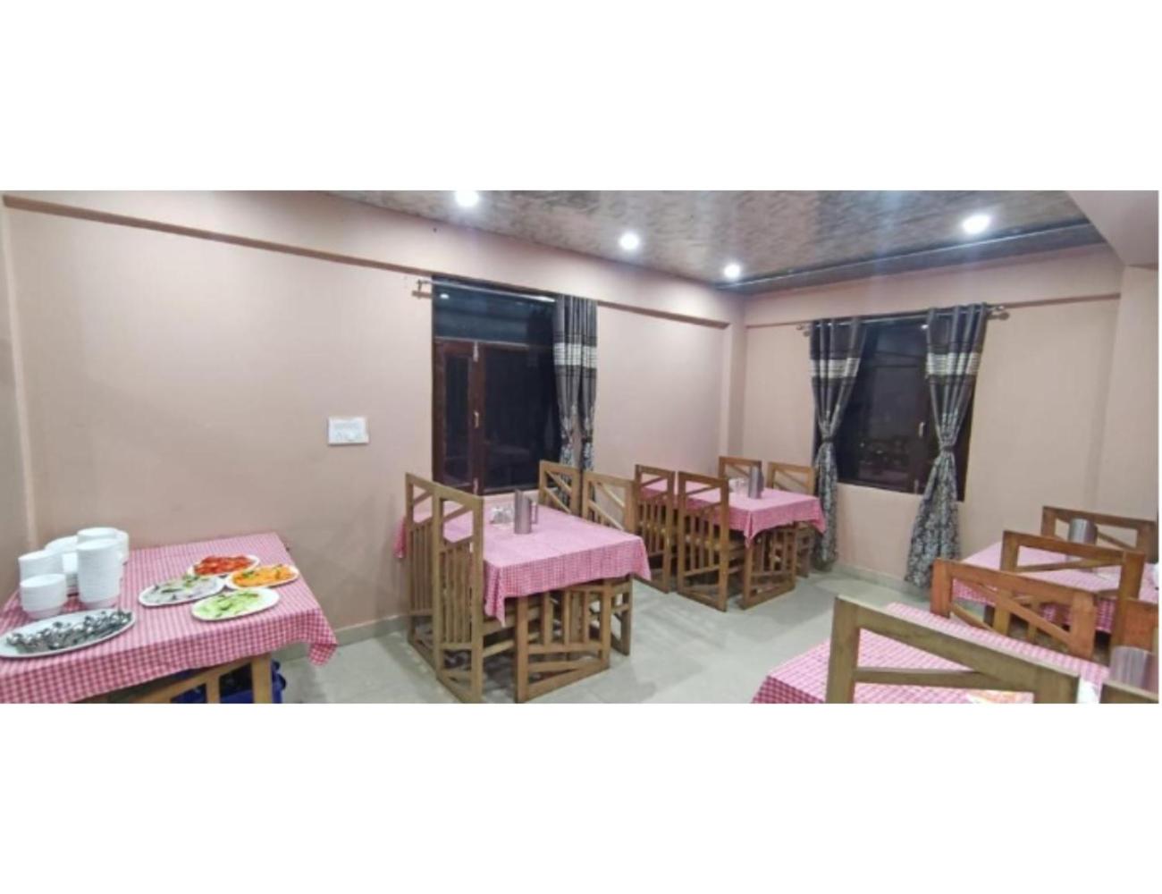 Hotel Kalash, Badrinath view 4