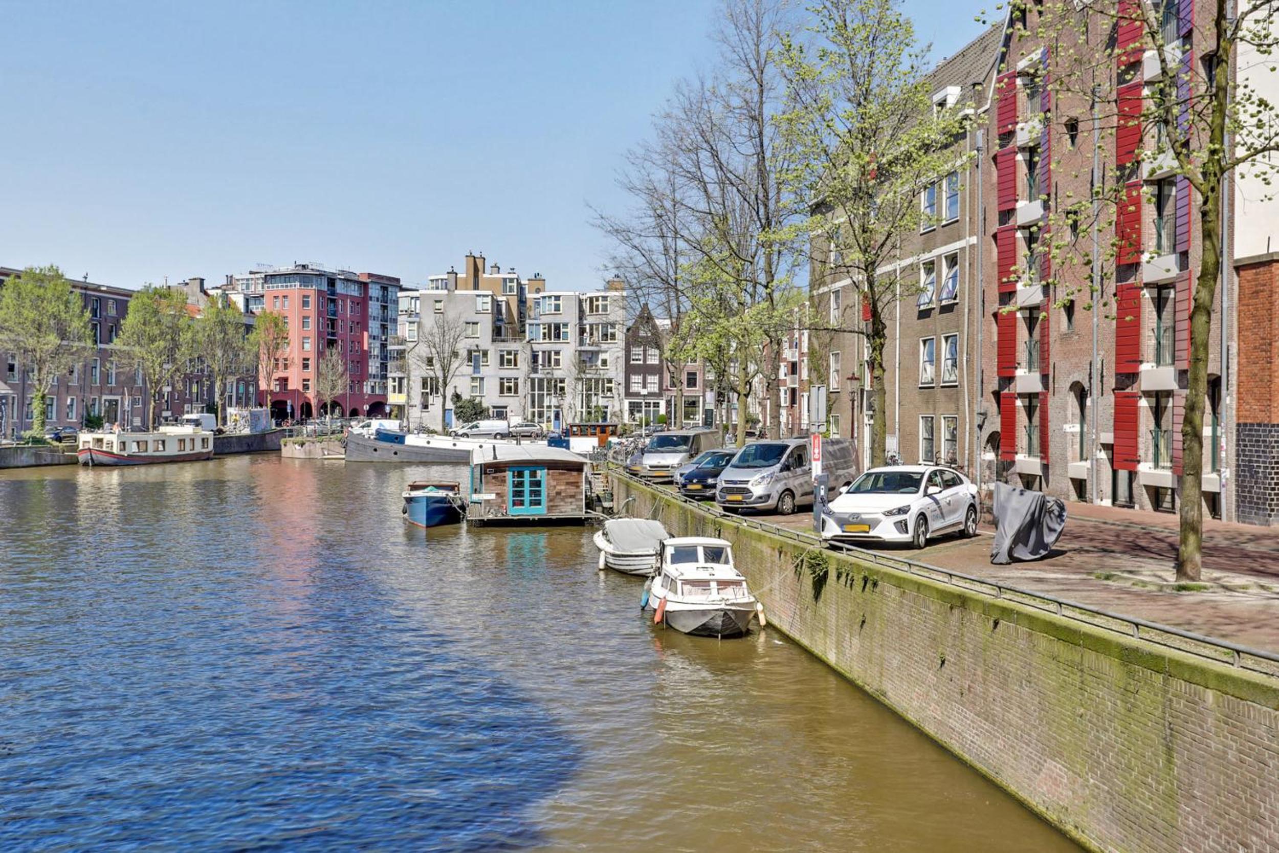 City-centre, Canal-house, luxurious , stylish bedroom, ensuite bathroom
