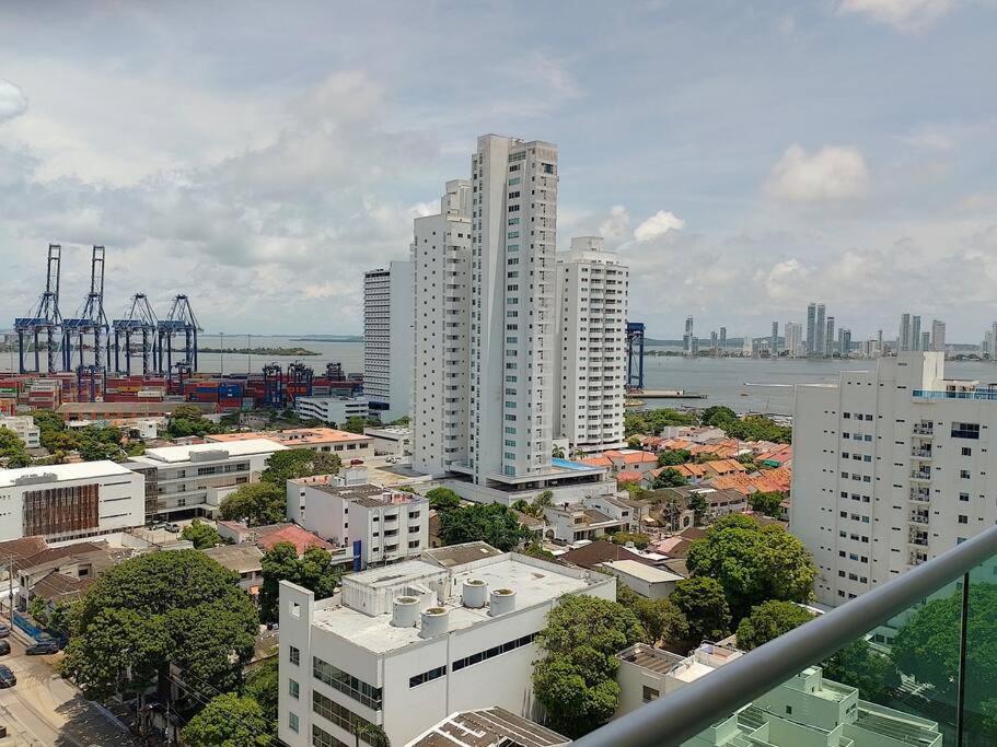 Lindo apartamento con excelente vista Bahía