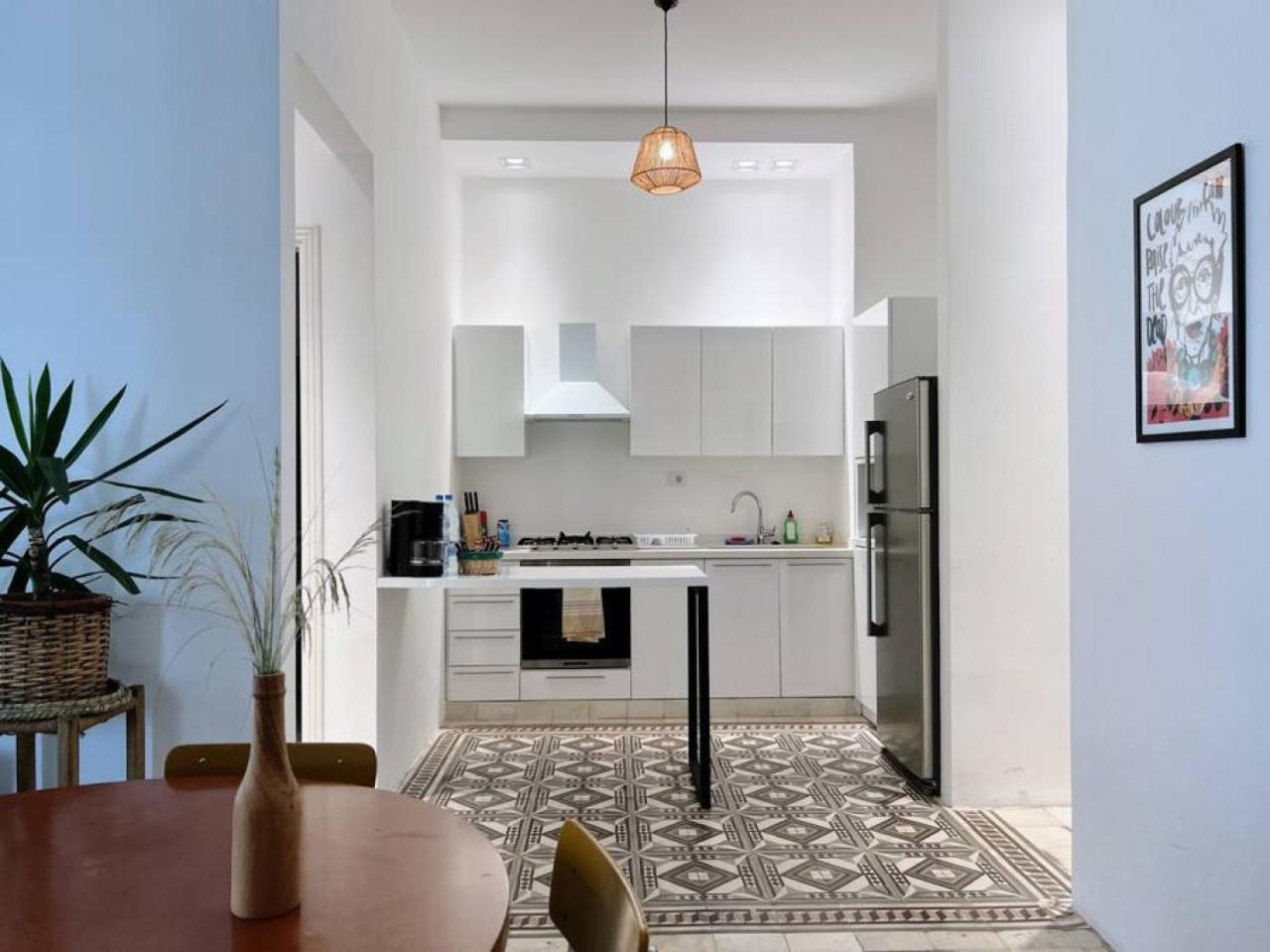Vintage Apt 4BR Mar Mikhael view 5