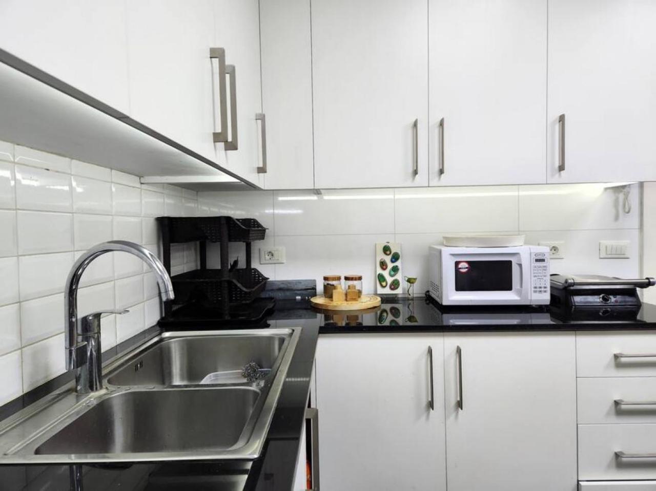 Charming 2BR Gemayze view 3