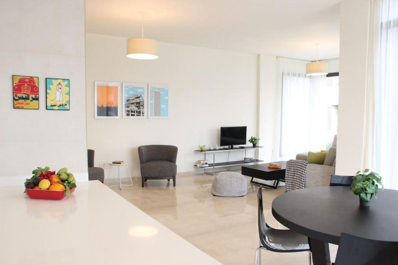 Modern 3 Bed 3 Bath Apt w Sea View