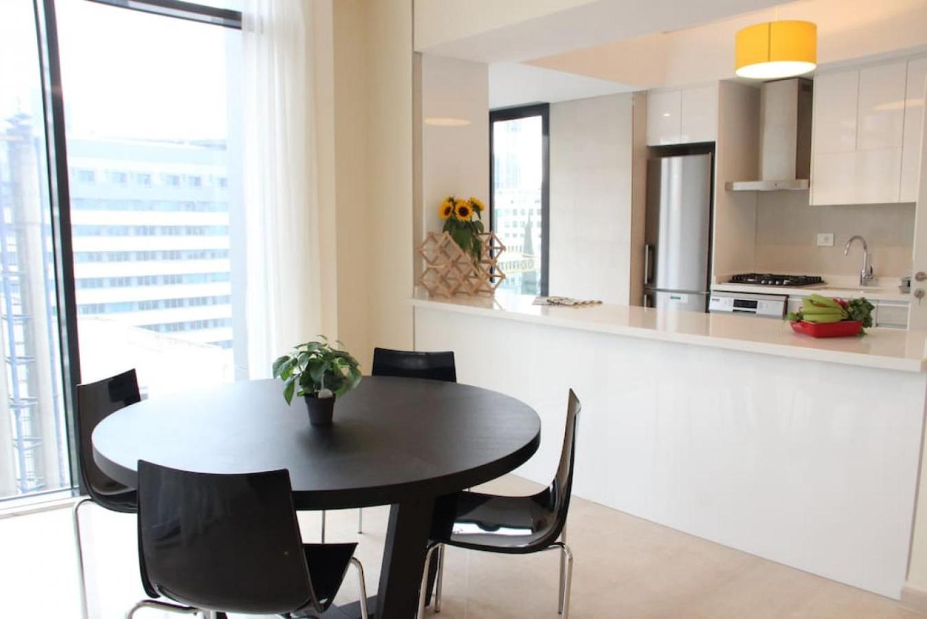 Modern 3 Bed 3 Bath Apt w Sea View