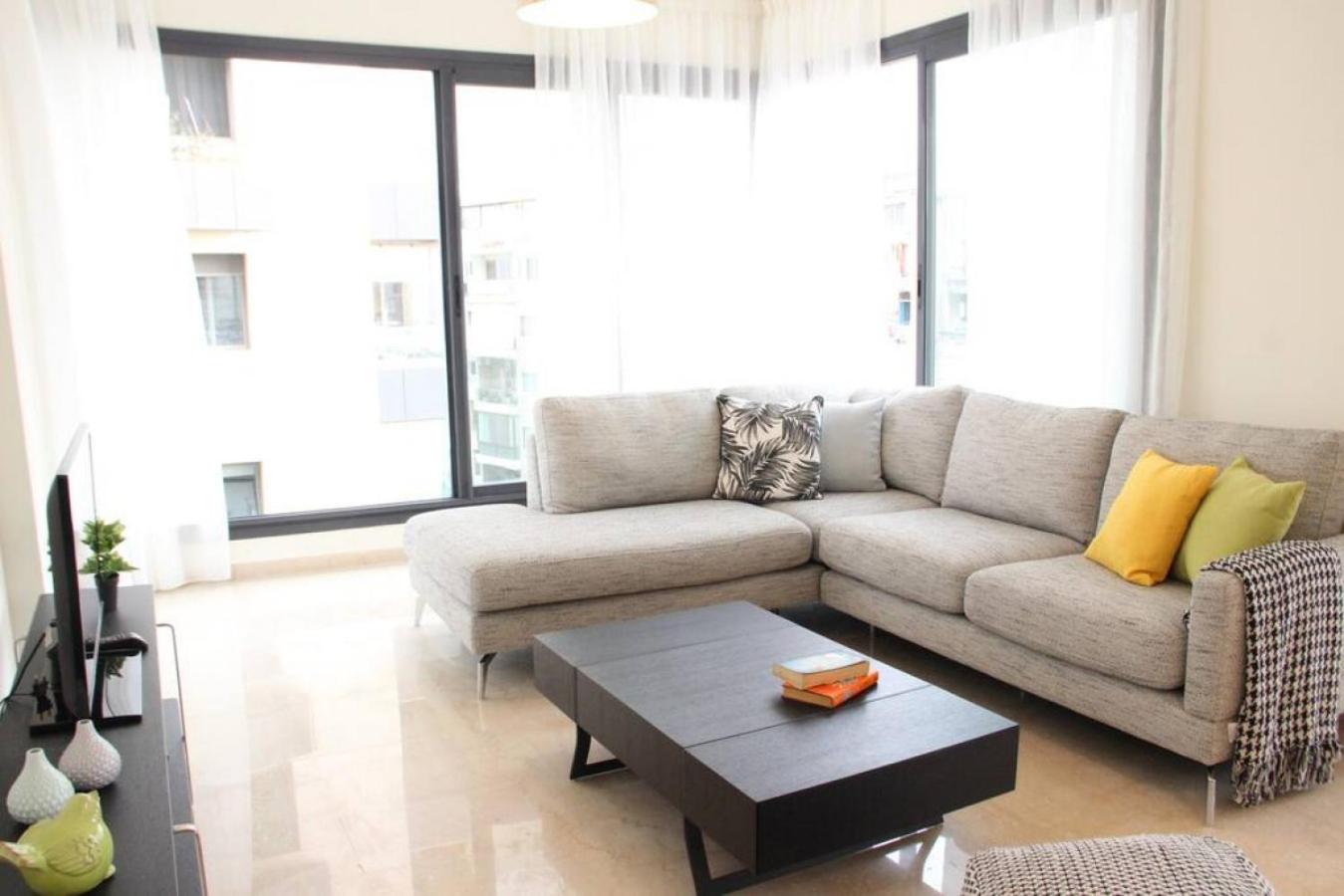 Modern 3 Bed 3 Bath Apt w Sea View
