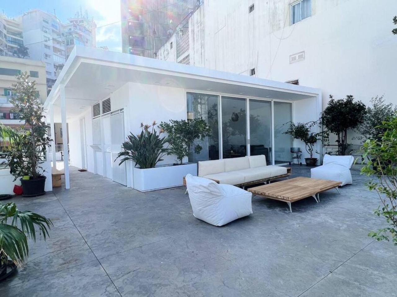 Dreamy 3BR Penthouse w a Super Terrace view 2