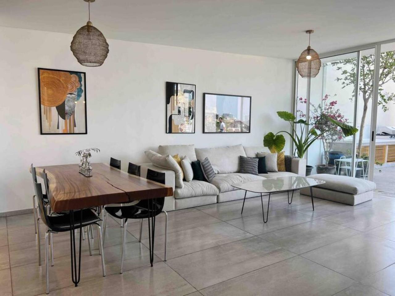 Dreamy 3BR Penthouse w a Super Terrace view 5