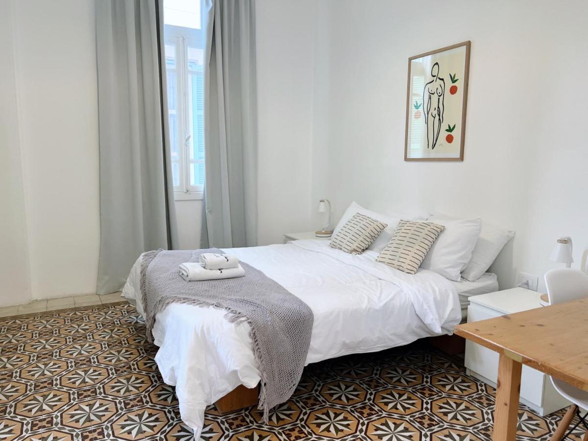 Nicely Tiled Apt Beirut 4BR view 2