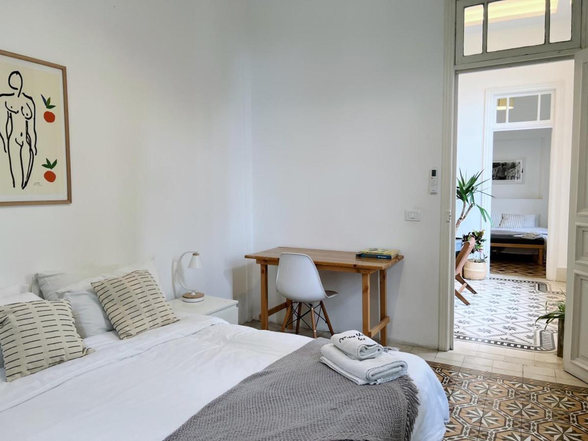 Nicely Tiled Apt Beirut 4BR view 3