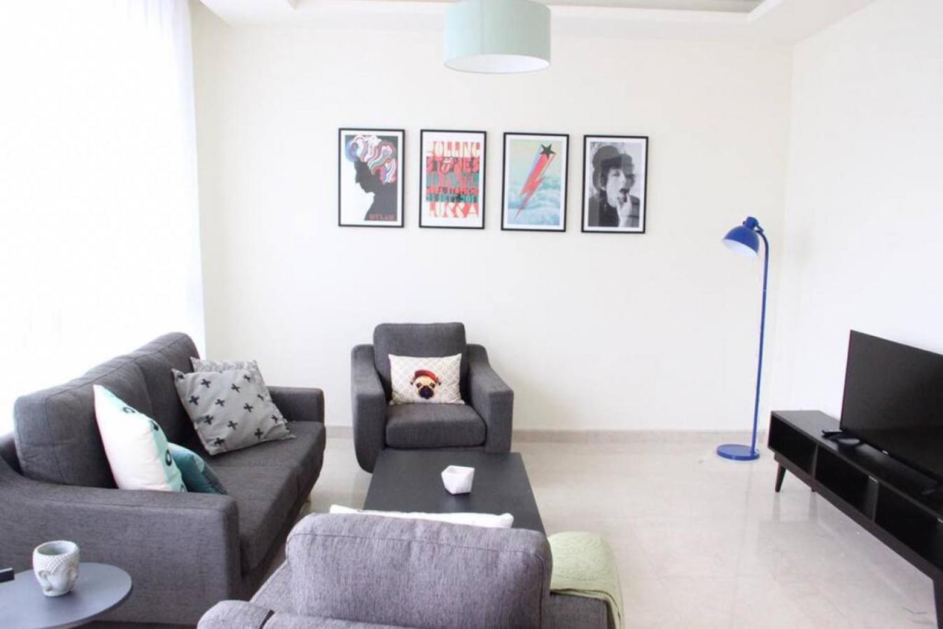 Modern 3BR Apt next to Hotel Dieu view 3