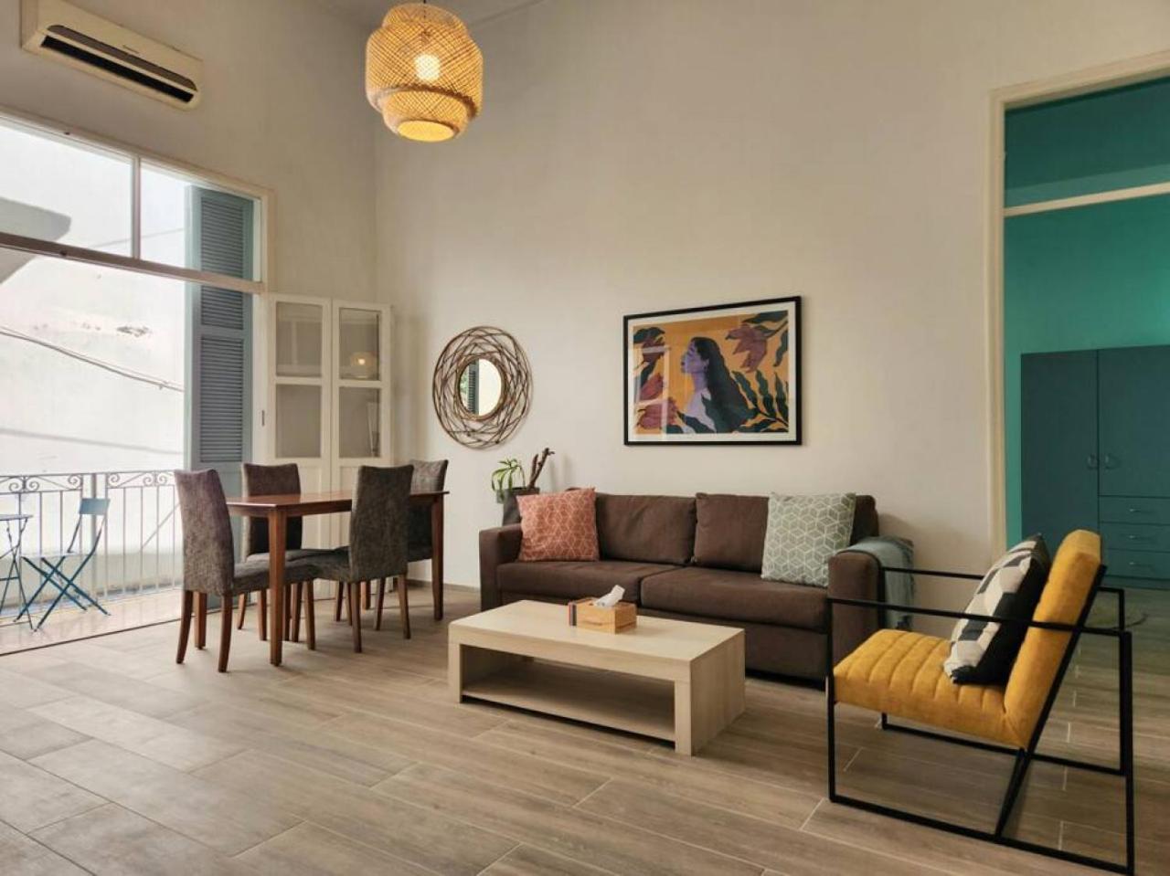 Spacious 2 Bedroom Apt In Mar Mikhael view 2