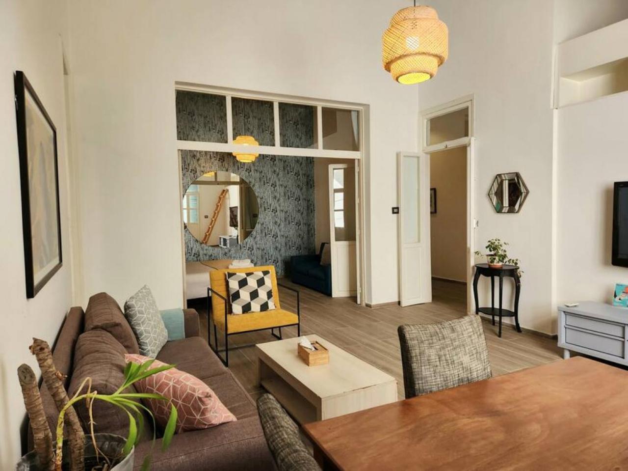 Spacious 2 Bedroom Apt In Mar Mikhael view 5