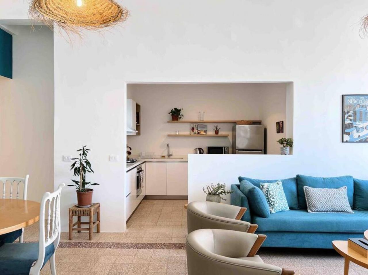 Bright Loft 4BR MarMikhael