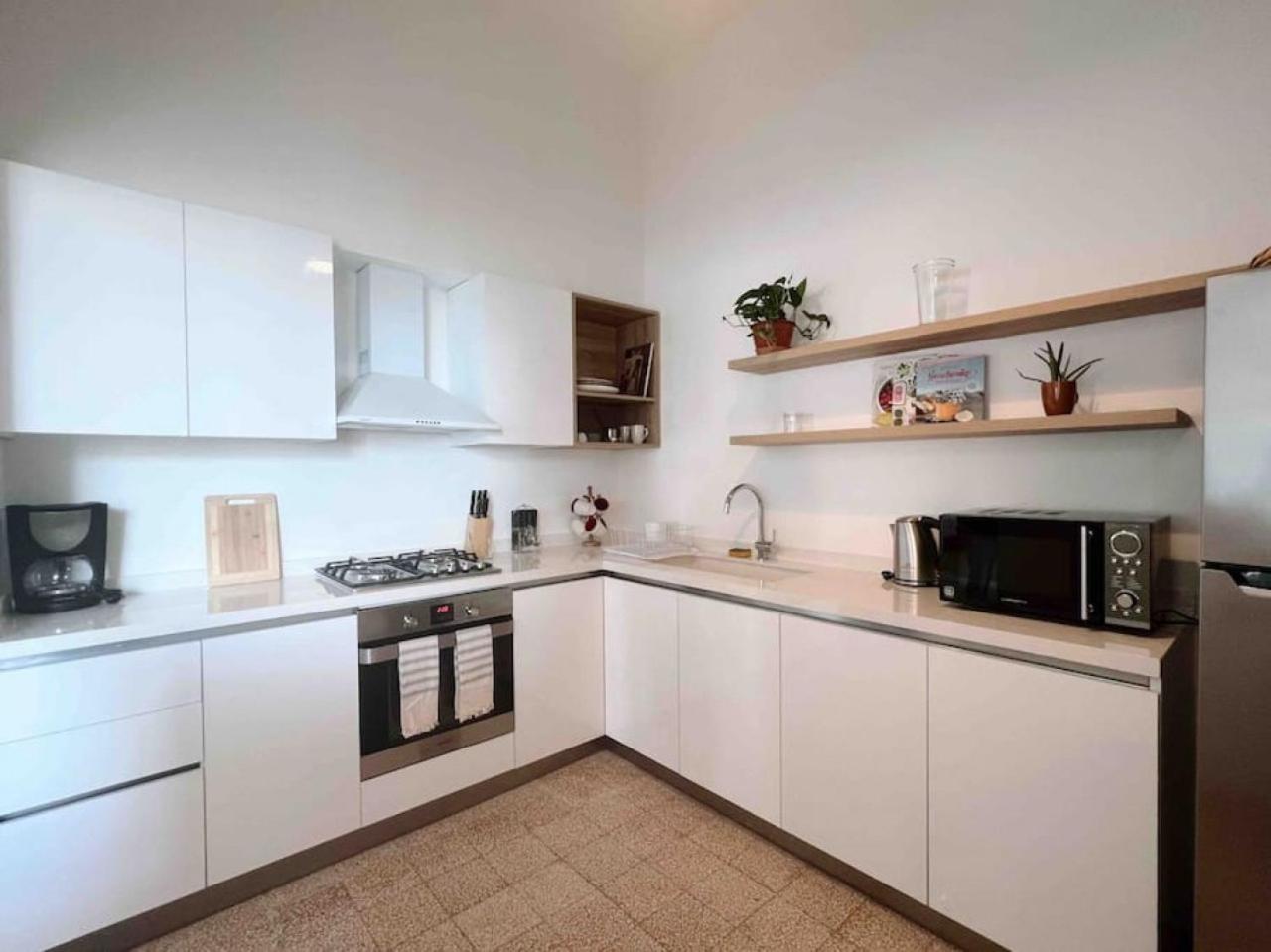 Bright Loft 4BR MarMikhael