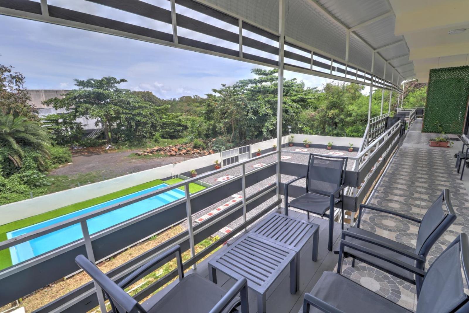 Grand Bay Apartments