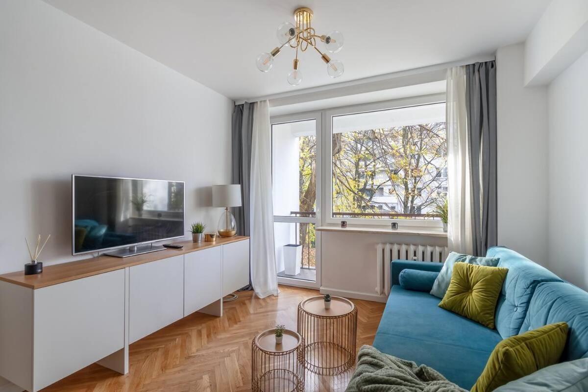 Golden Apartments Warsaw - One-Bedroom near POLIN Museum, Anielewicza