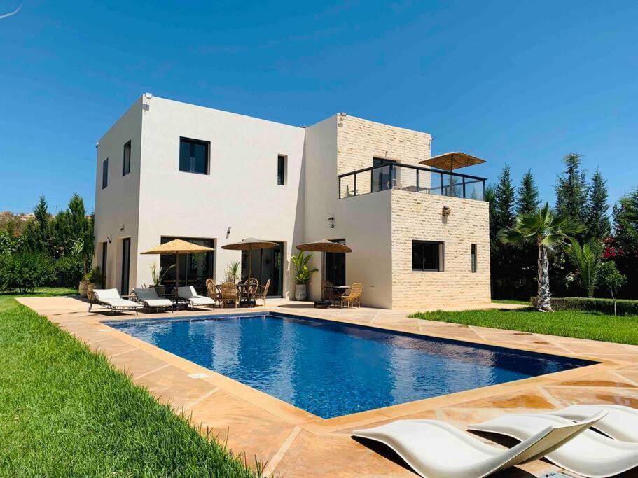 Villa climatisée avec piscine sans vis-à-vis view 4