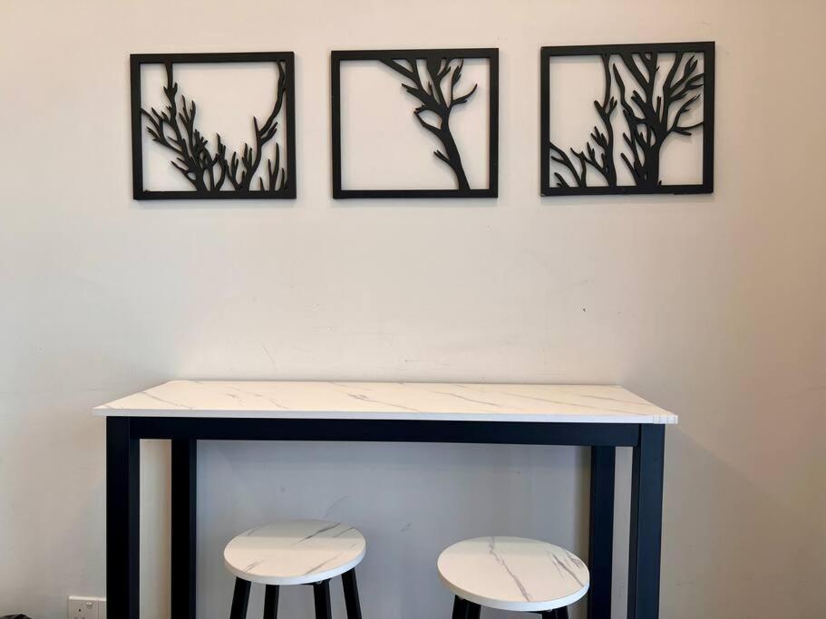 (Mt. Austin) Lavish Suite 3BR2B by Cowidea