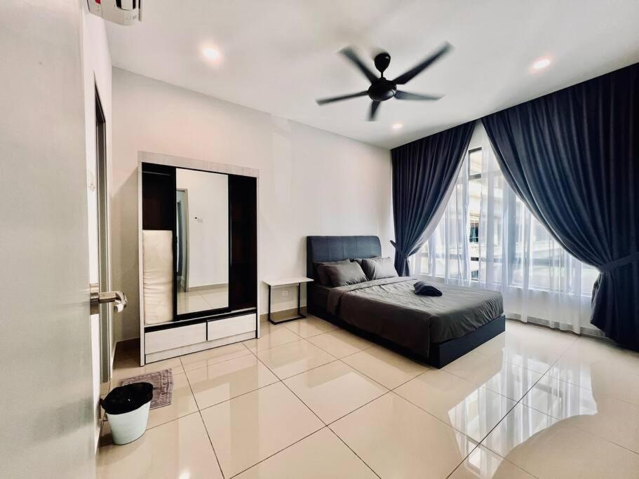 (Mt. Austin) Lavish Suite 3BR2B by Cowidea