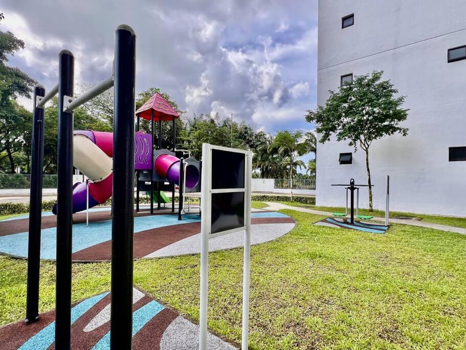 (Mt. Austin) Lavish Suite 3BR2B by Cowidea