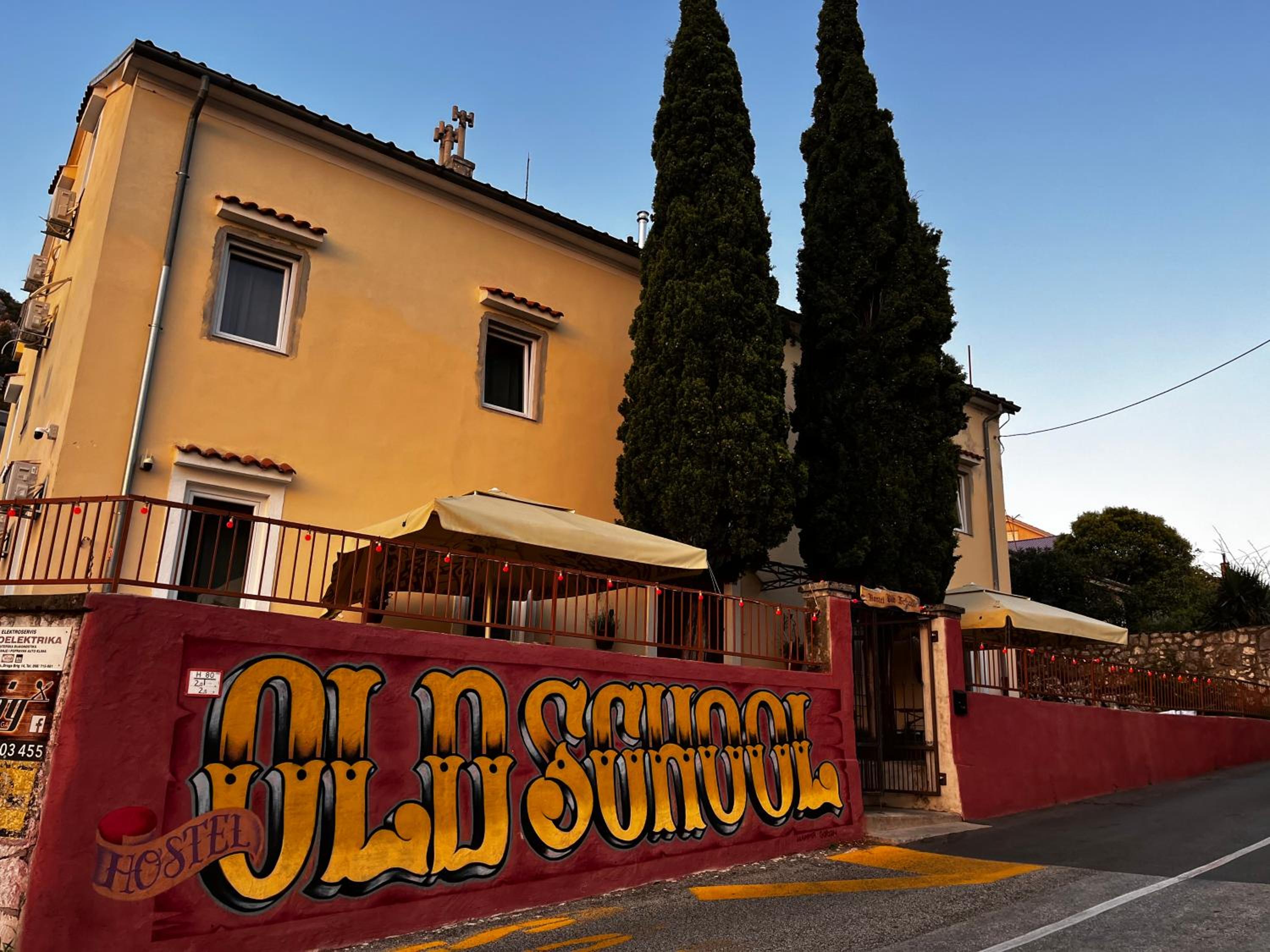 Hotel Hostel Old School - Image 1