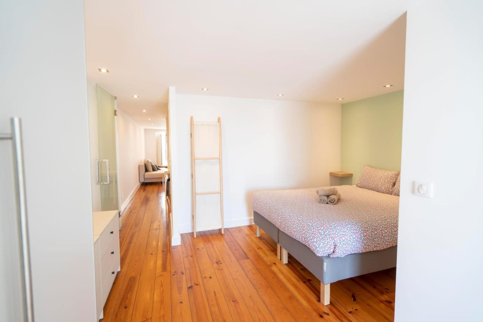 Lisbon Apartment&Suites Santa Clara view 5
