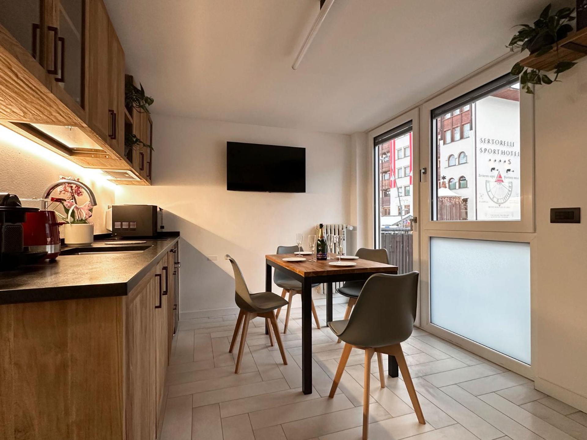 Cozy APT town centre, 2BTH and garage Cervinia view 3
