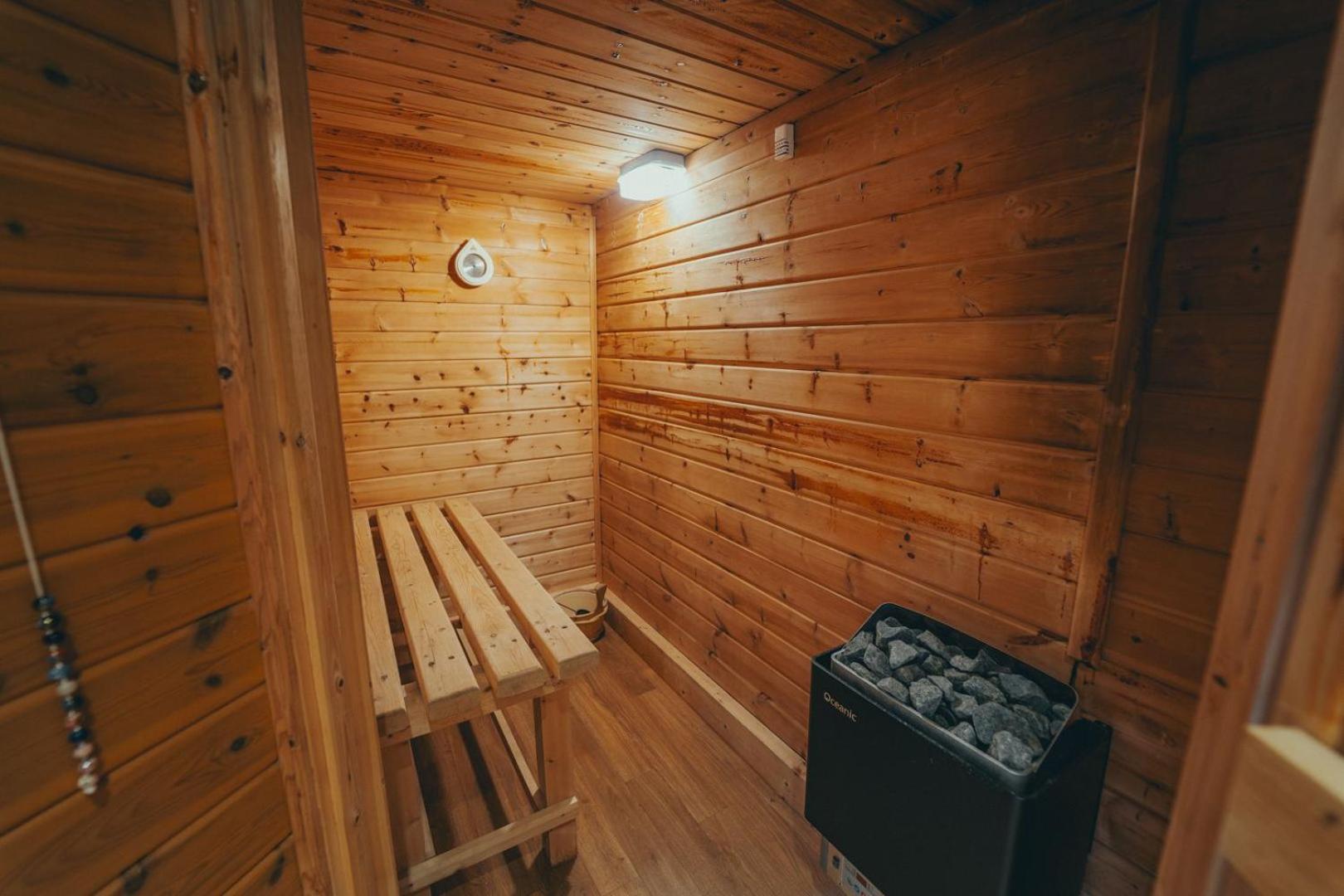 Egret Lodge with Hot-tub view 3