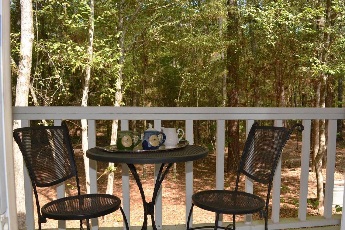 Jasper Vacations - The Bird  Butterfly Inn - Property Image 3