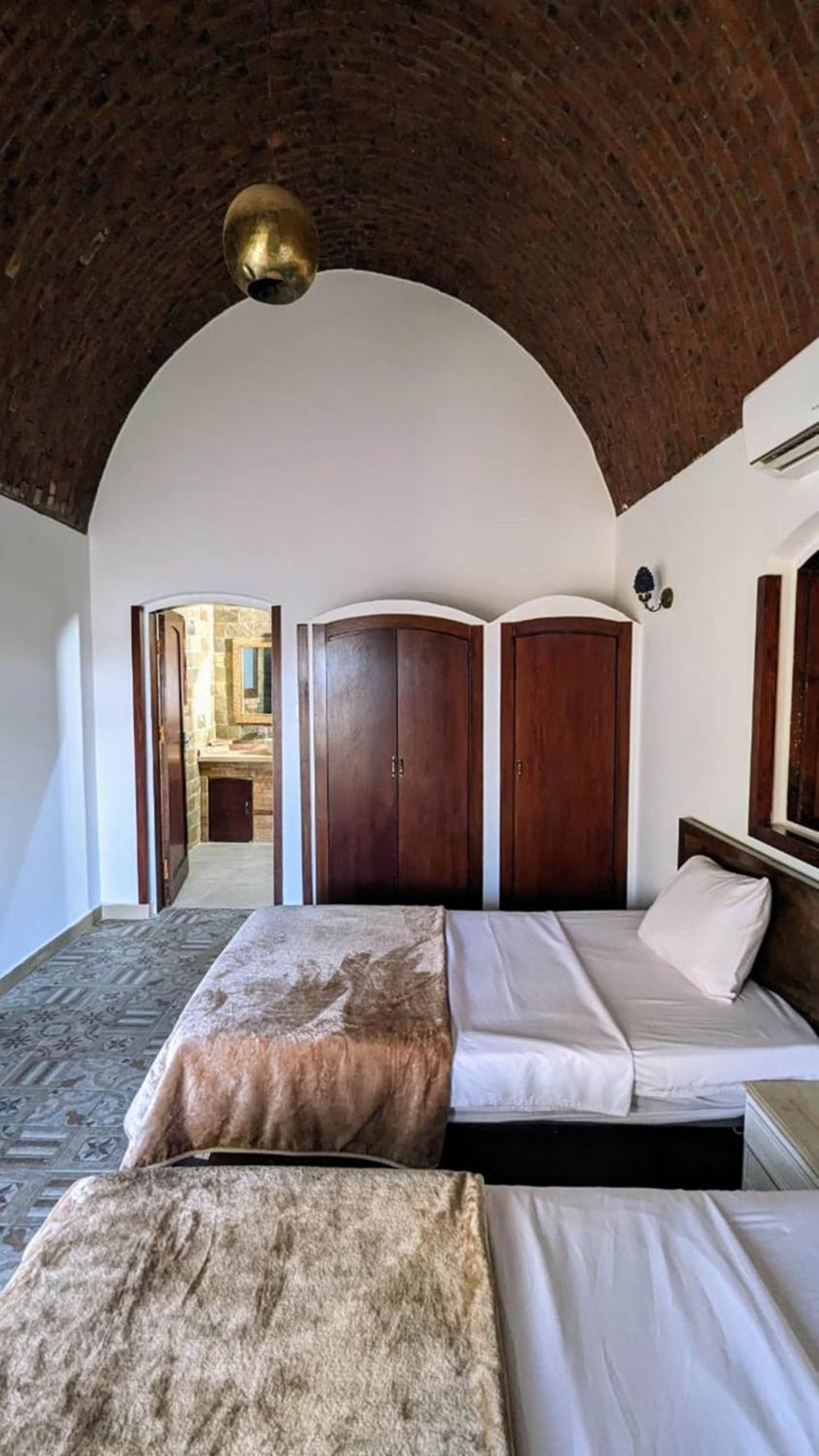 Yasmine Guest House