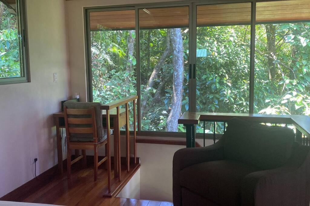 Casita Colibri–Mile to the Beach–Cable&Fiber Wifi!