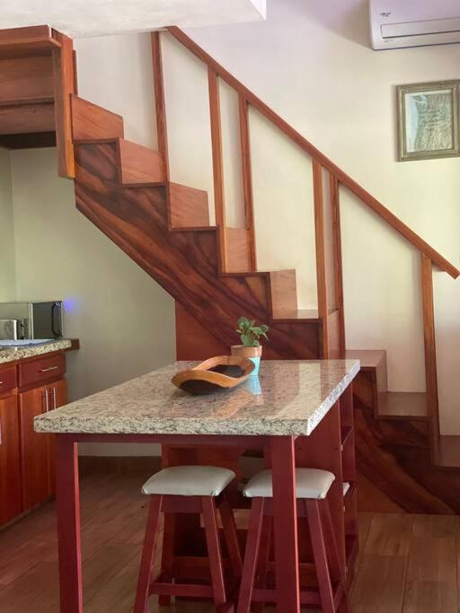 Casita Colibri–Mile to the Beach–Cable&Fiber Wifi!