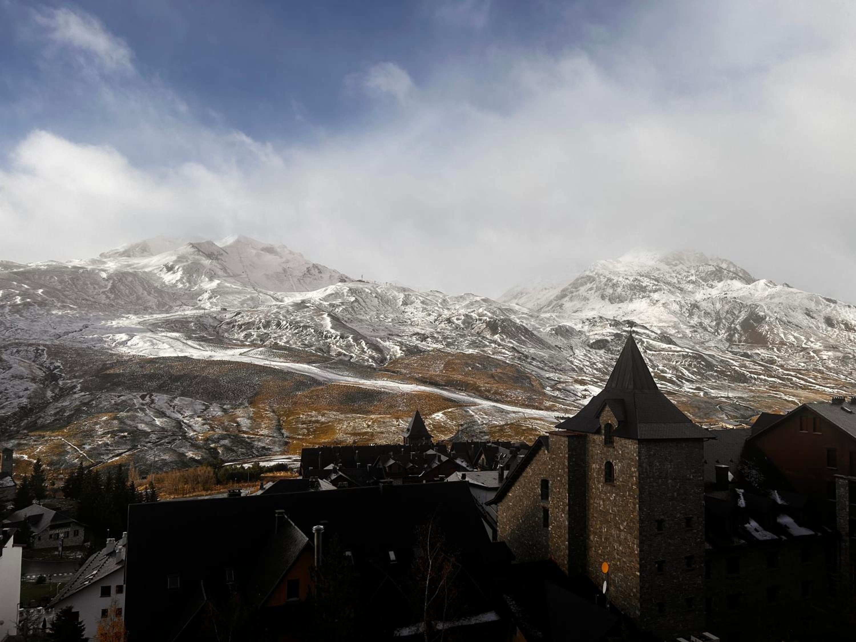 Formigal Valle del tena Rural Home