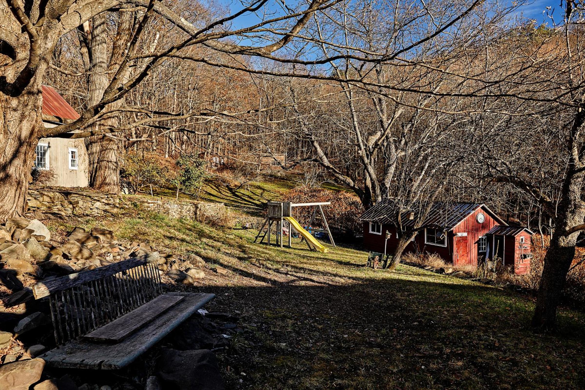 Charming farmhouse retreat w fire pit and fully stocked kitchen view 3