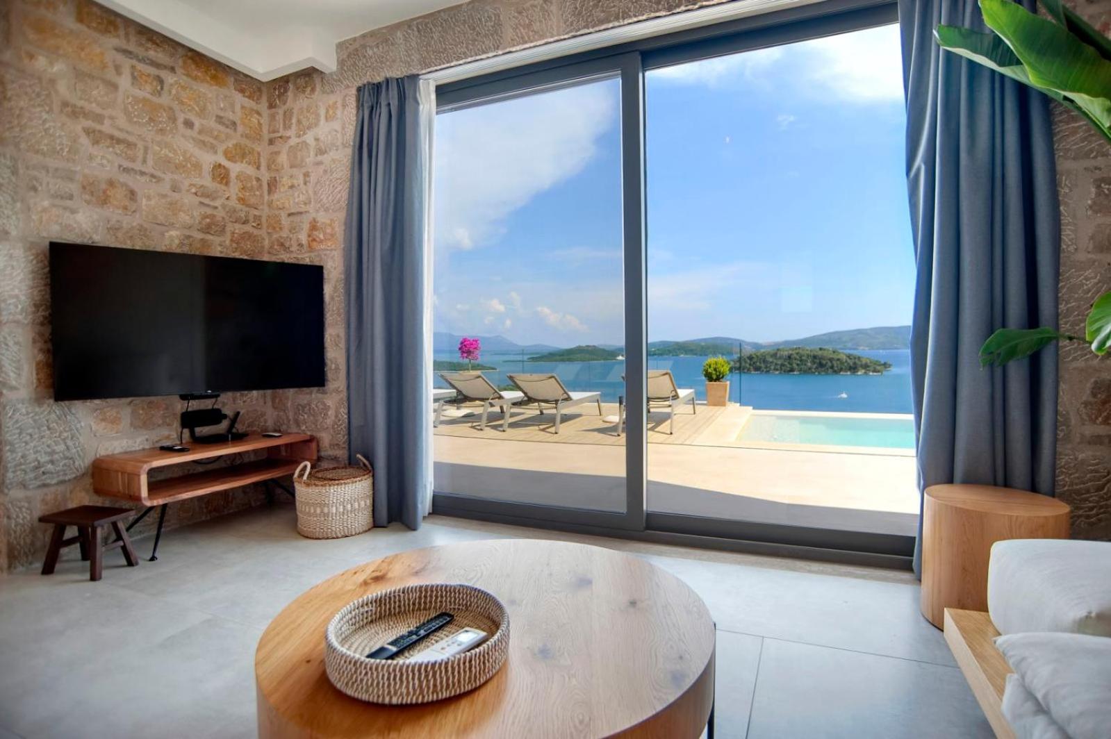 Smirties Villas