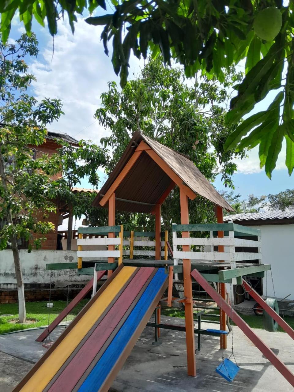 Casa 04 do Condomínio Privê Portal das Flores